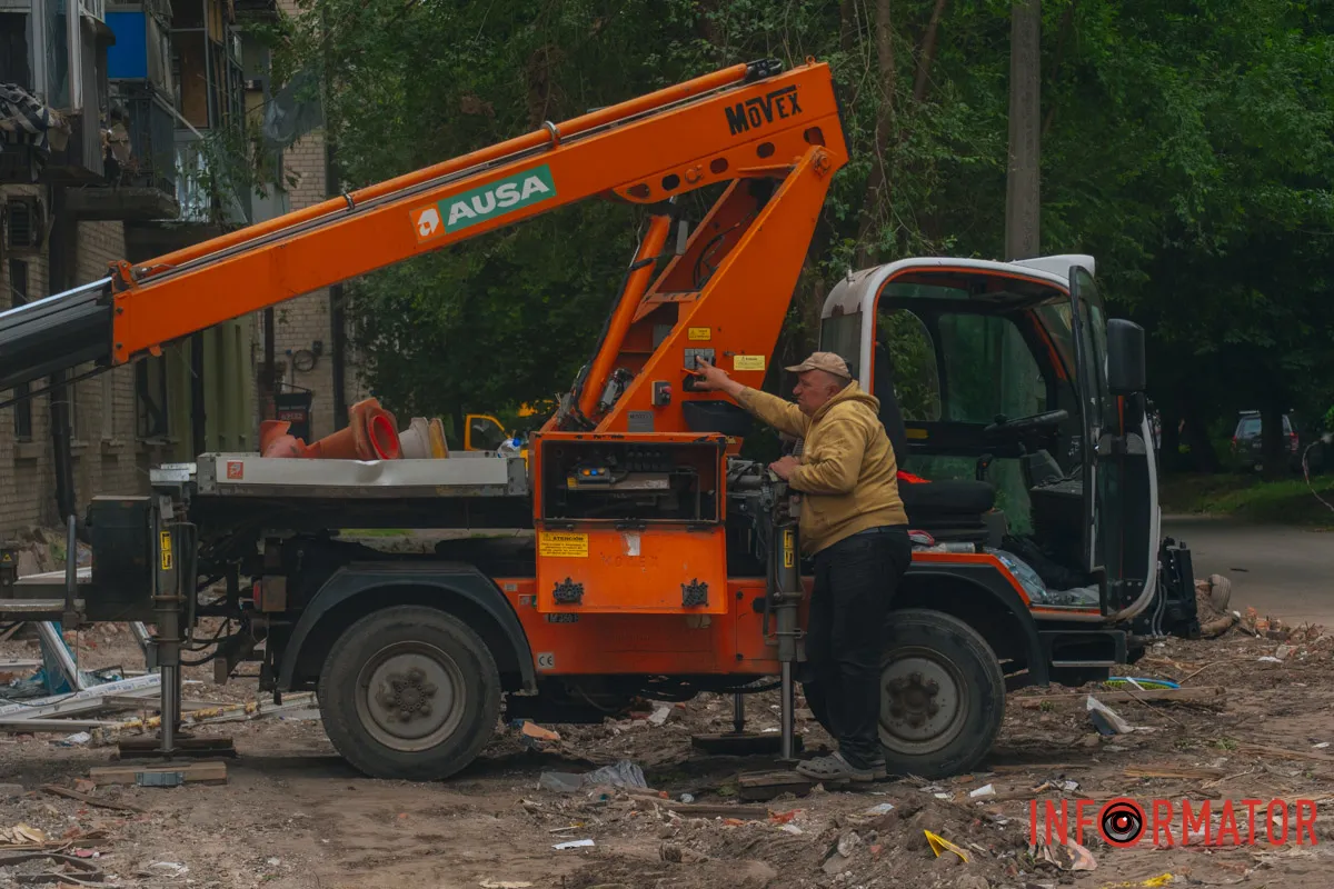 Погляд на власну оселю крізь призму зруйнованих стін