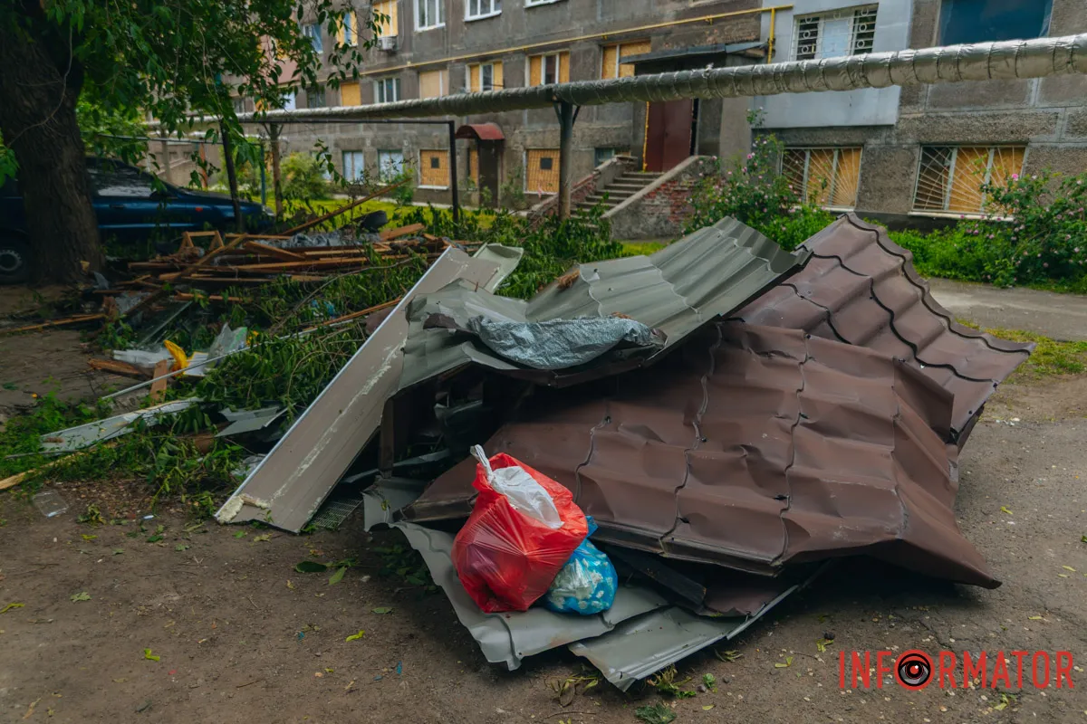 Те, що роками створювало затишок, за одну секунду перетворюється на попіл та уламки.