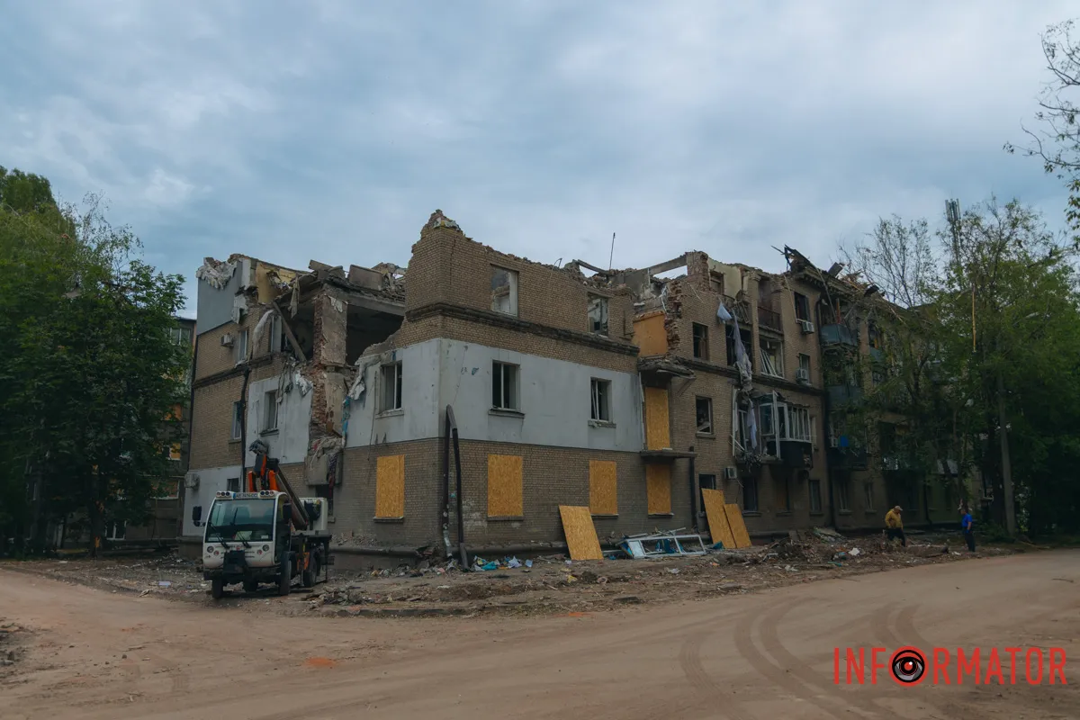 Місто розчищає шрами після страшного прильоту