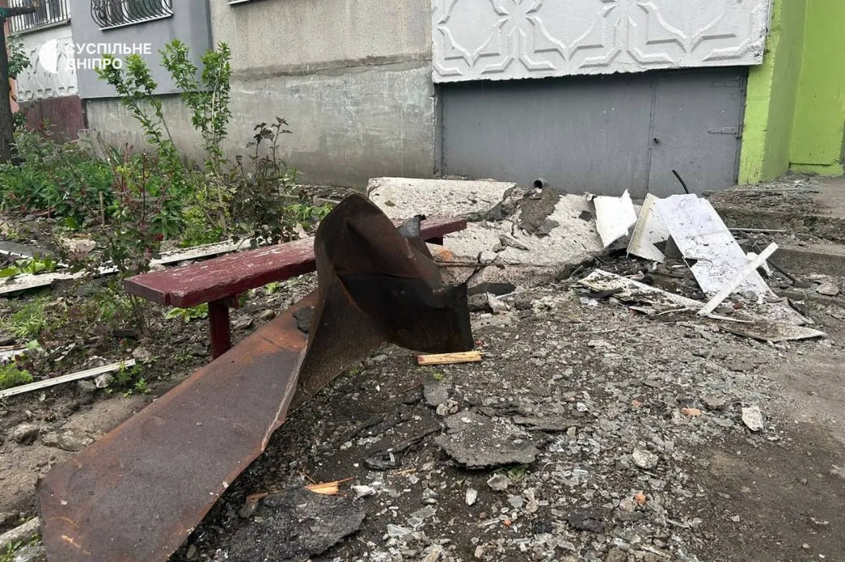 Ввечері 3 червня ворог вдарив дроном по будинку у Павлограді