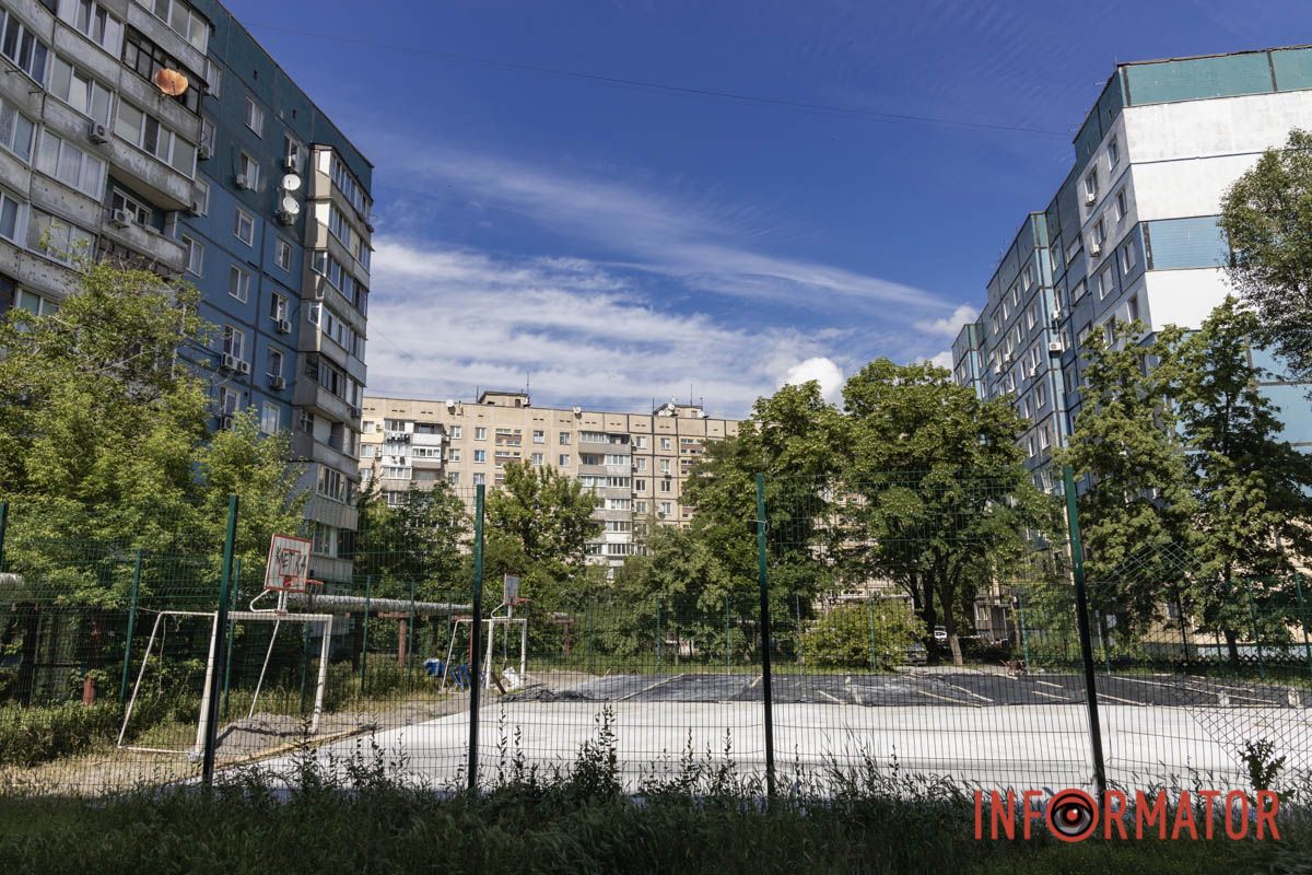 В Днепре на Новогодней за 5 миллионов ремонтируют площадку для футбола: в закупках обнаружили переплату на стройматериалах 3