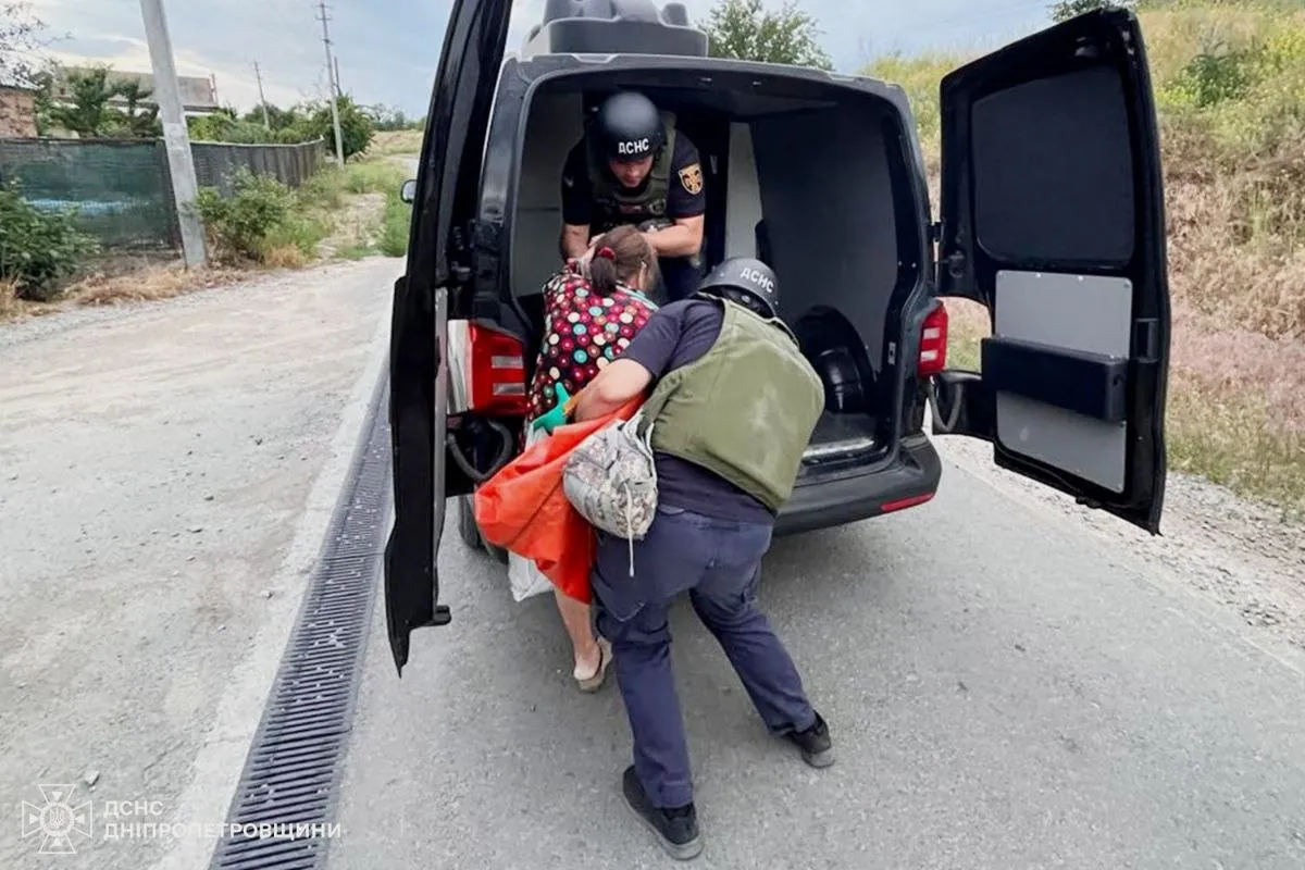 У Синельниківському районі під ударом були Шахтарська, Дубовиківська, Петропавлівська, Зайцівська і Миколаївська громади У Синельниківському районі під ударом були Шахтарська, Дубовиківська, Петропавлівська, Зайцівська і Миколаївська громади