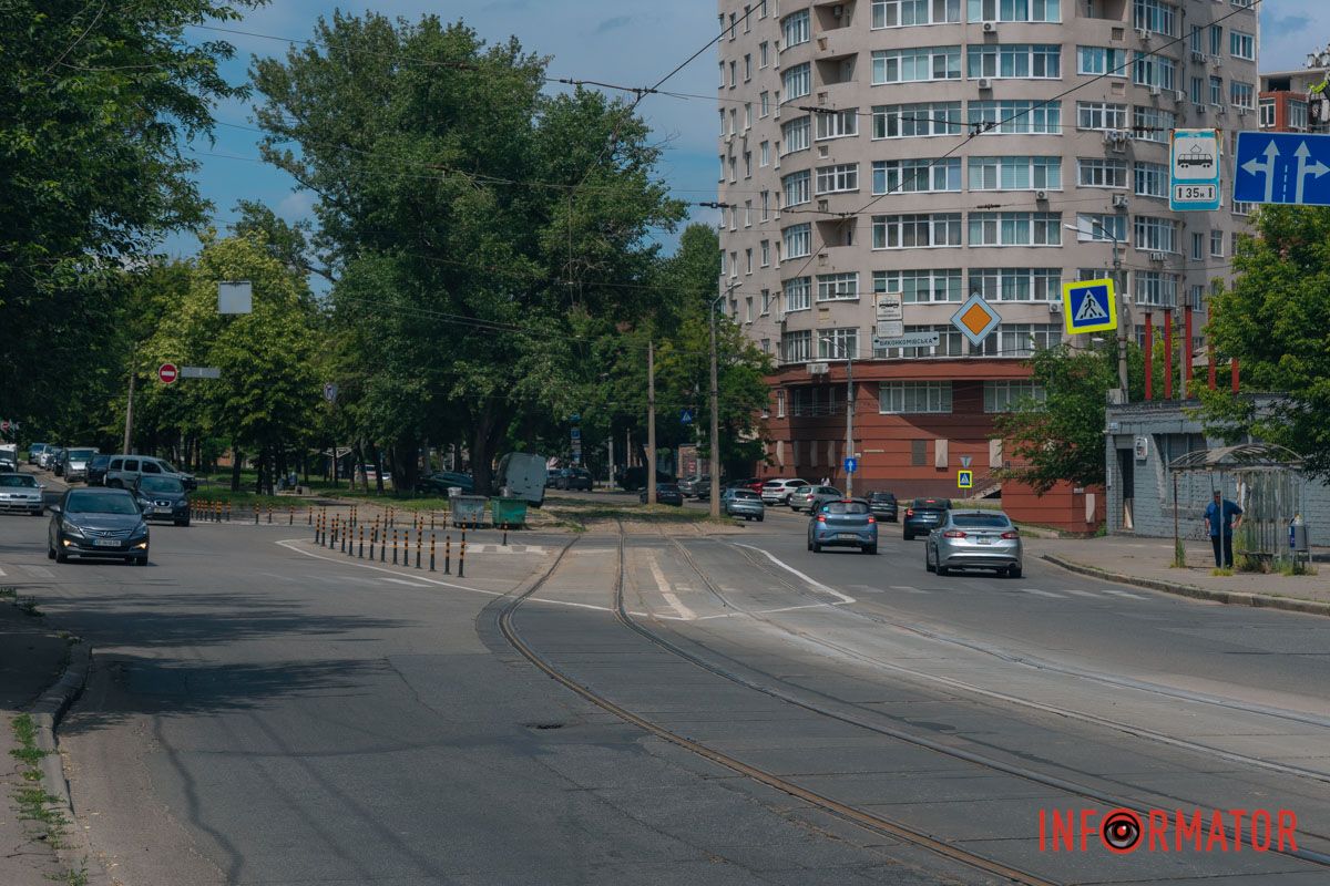 Такие же элементы установили на перекрестке улиц Исполкомовской и Святослава Храброго