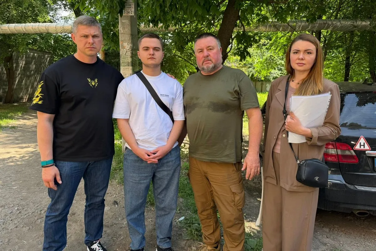 20-летний Иван остался без матери, бабушки и 8-летнего брата