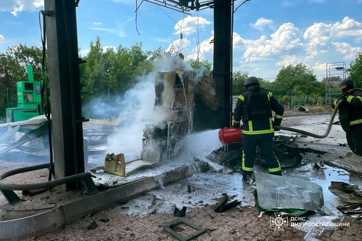 Пошкоджена АЗС в Павлоградському районі