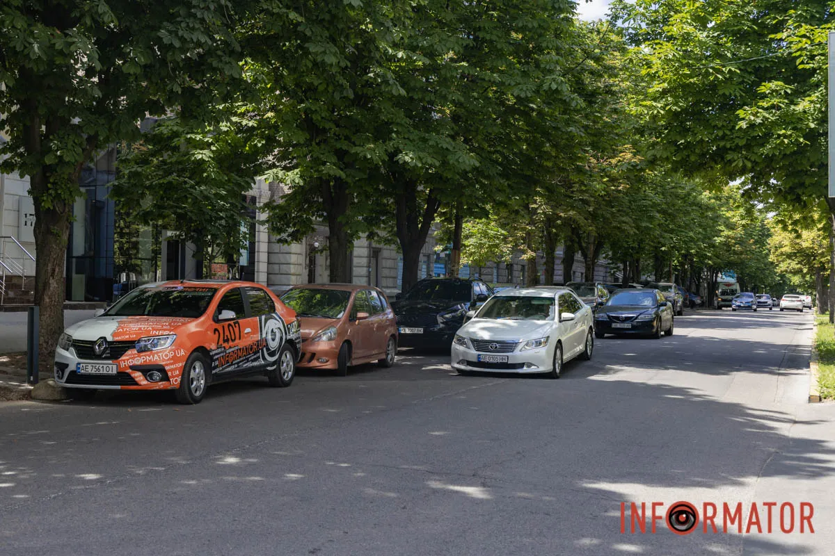 Коммунальная «заплатка», которая скребет днища автомобилей: в Днепре на Вернадского появилась "ловушка" для водителей 10