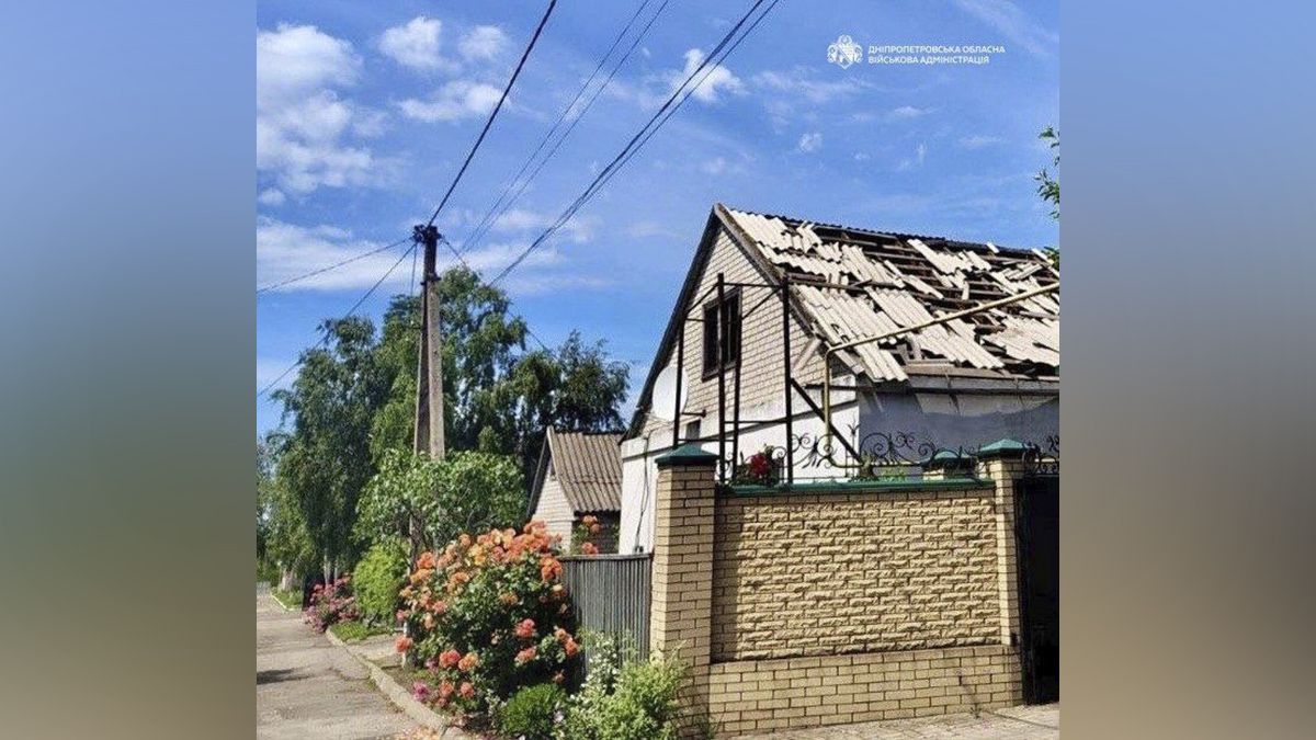 7 поранених: росіяни вдарили КАБом по Синельниківському району