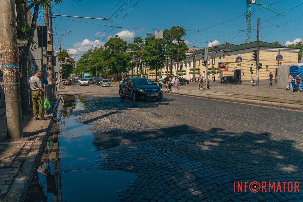 Горби, колізії та дірки: у Дніпрі проспект Яворницького перетворився на бездоріжжя 27