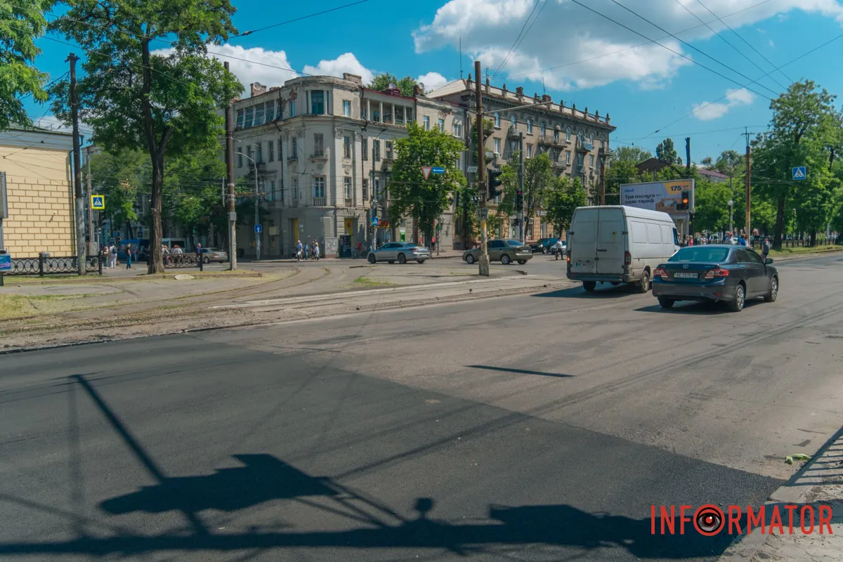 Горби, колізії та дірки: у Дніпрі проспект Яворницького перетворився на бездоріжжя 20