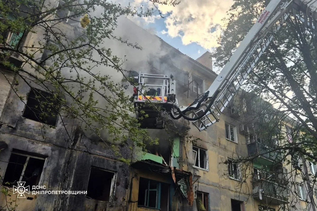 Внаслідок обстрілів і атак безпілотників є поранені серед цивільних, пошкоджена інфраструктура та техніка рятувальників