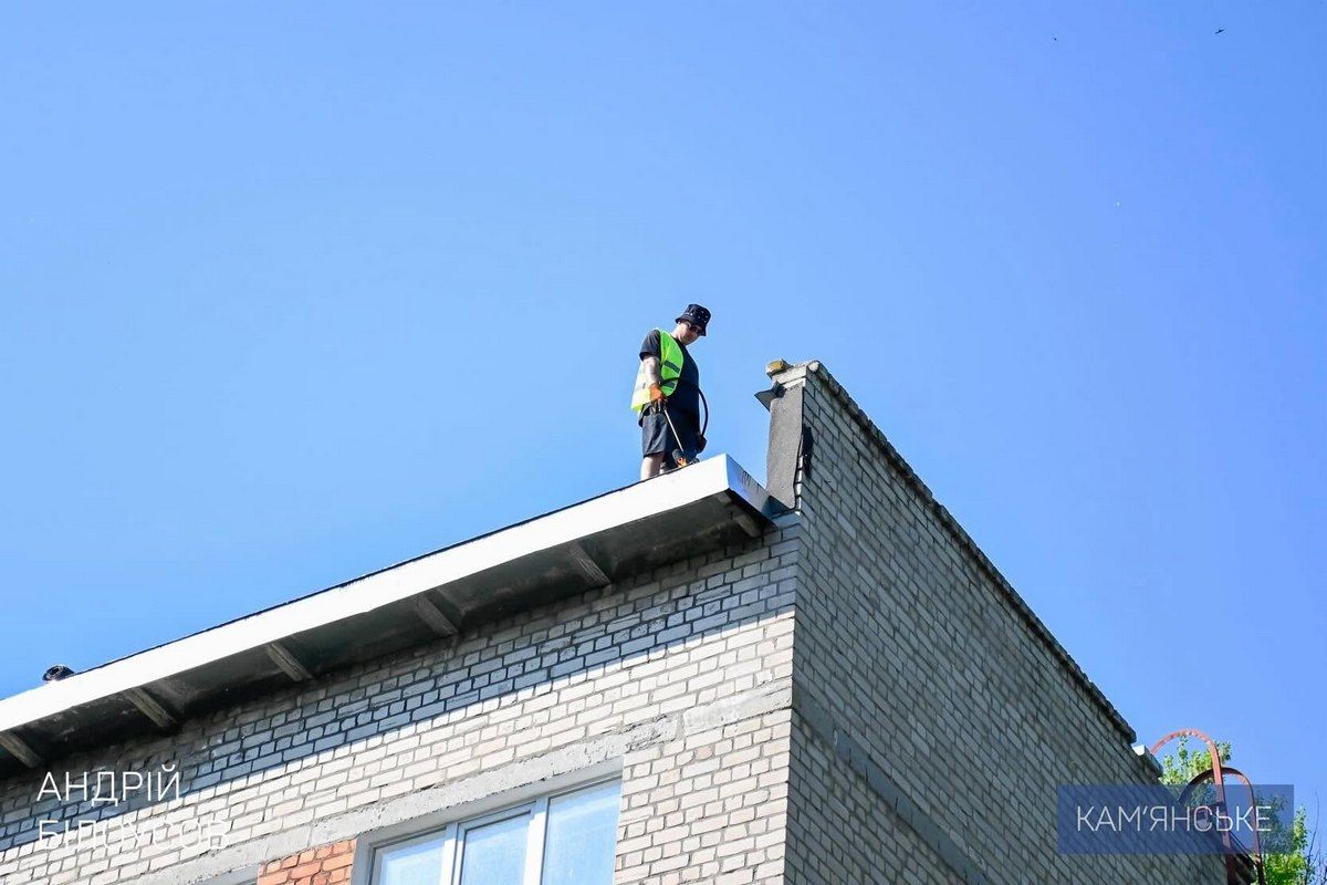 У Кам’янському почали підготовку закладів освіти до нового навчального року 2