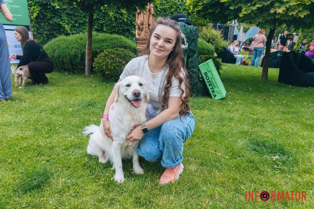 Конкурси, басейн та чимало веселощів: у Дніпрі проходив фестиваль для чотирилапих улюбленців 36