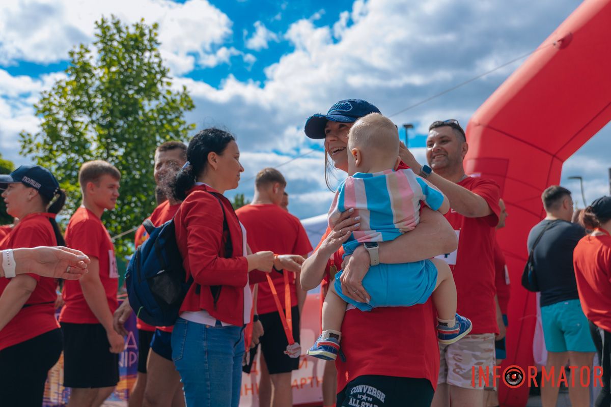 У Дніпрі до Всесвітнього дня донора проходив благодійний забіг: шукай себе на фото 55