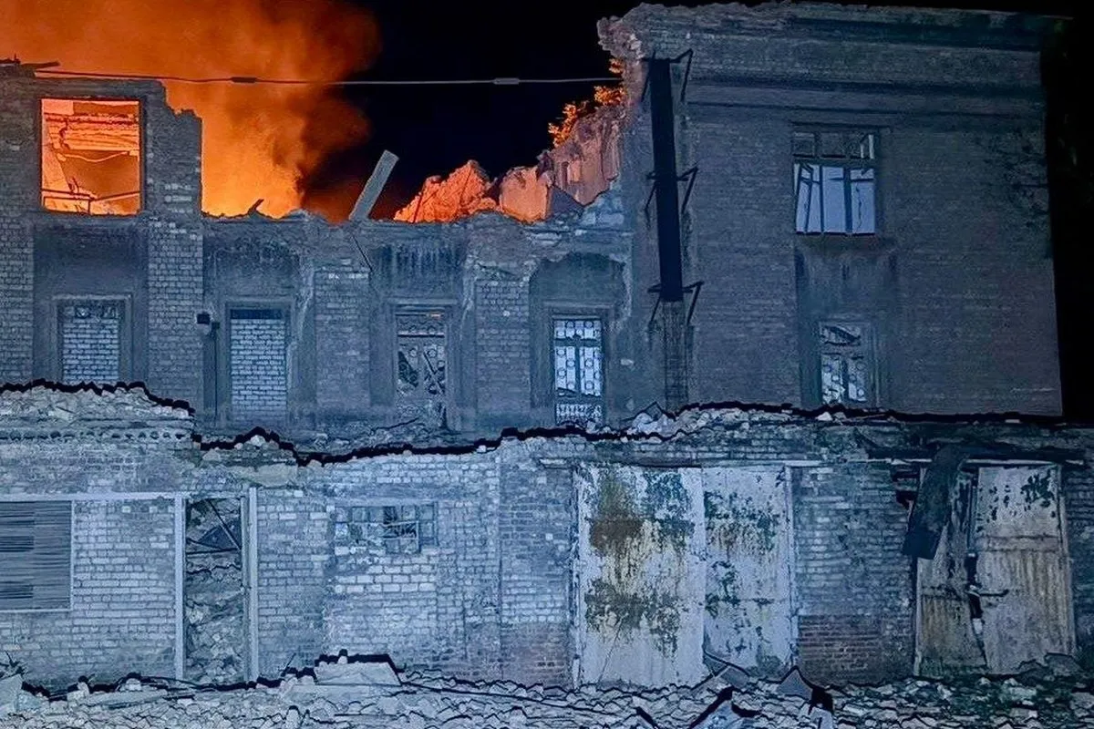 Зруйноване одне з приміщень коледжу Зруйноване одне з приміщень коледжу