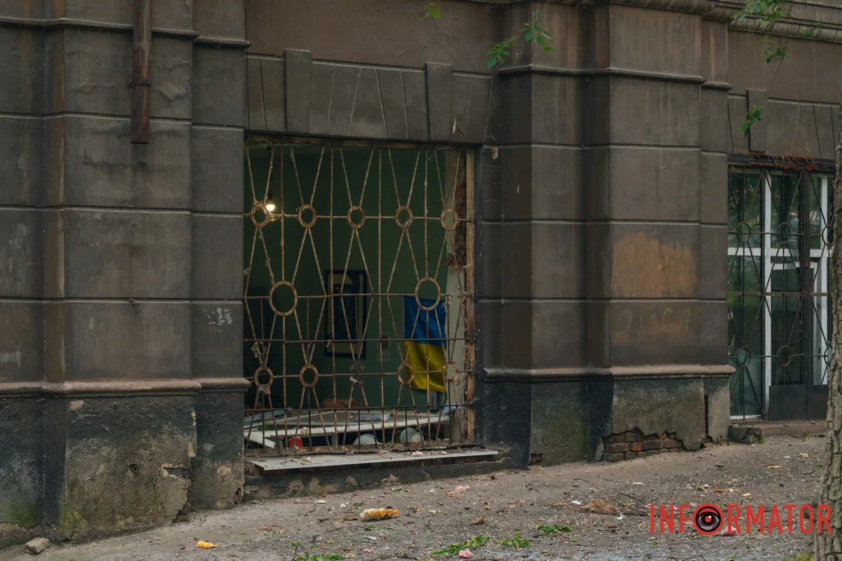 Пошкоджень зазнали підприємство міського електротранспорту, обласний коледж, міська гімназія, ліцей та житлова забудова