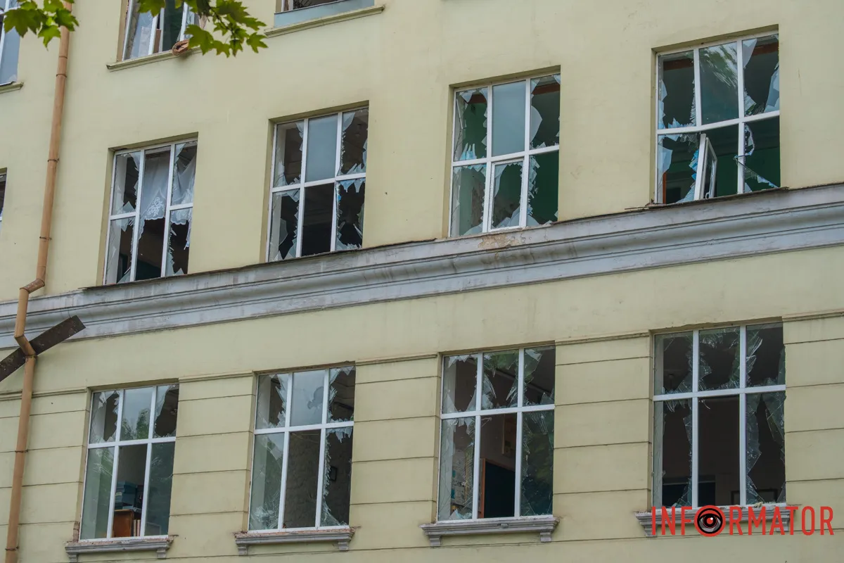 Вибито понад 1100 вікон