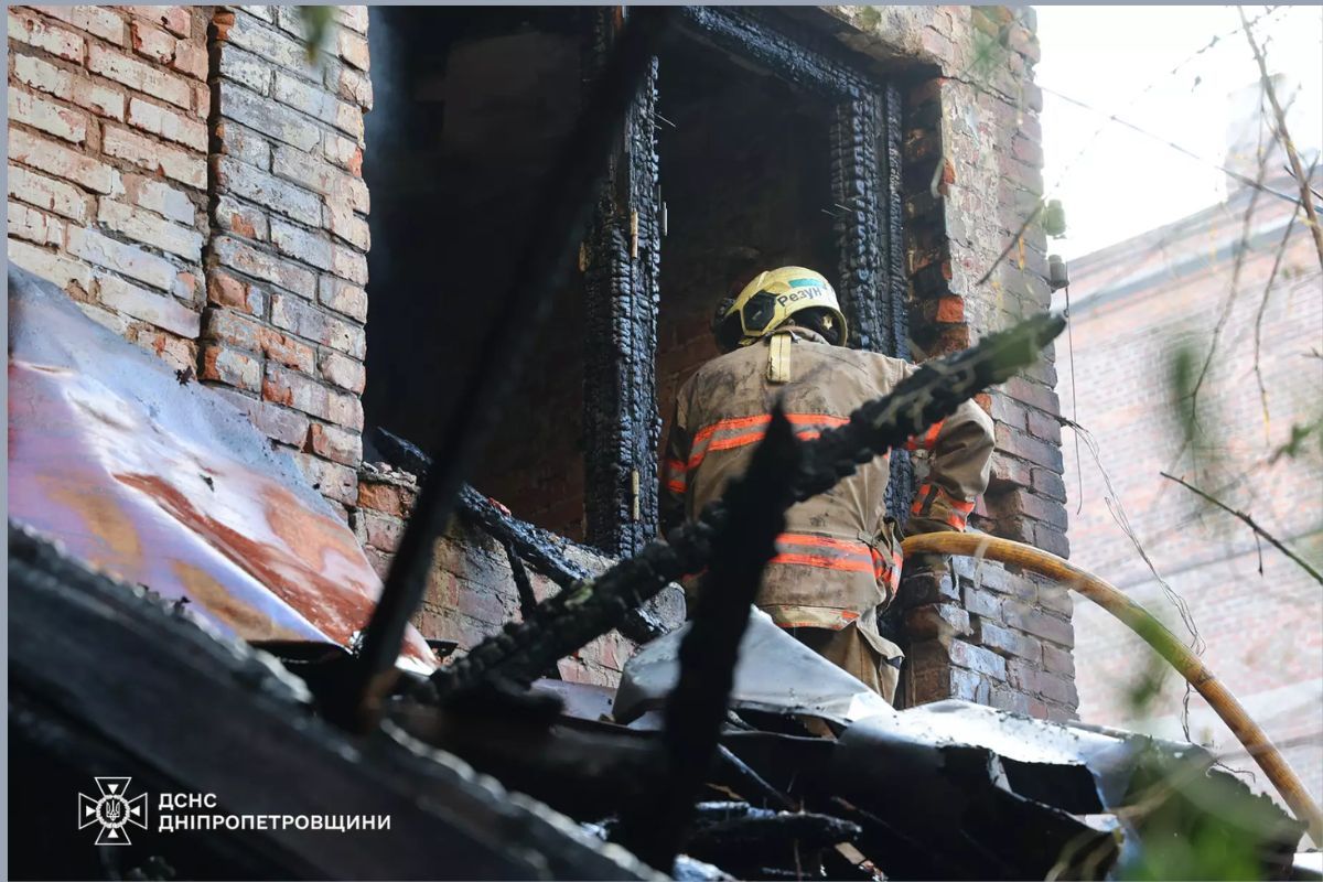 У вівторок, 16 червня, у Дніпрі на вулиці Володимира Мономаха сталась пожежа