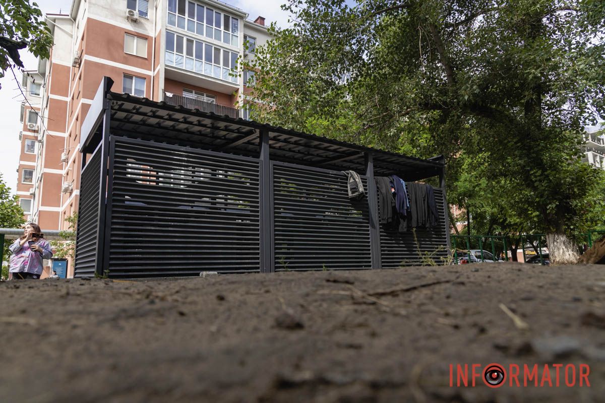 На сміттєві майданчики в Індустріальному районі Дніпра витратили понад 1,6 мільйона гривень: як вони виглядають 10