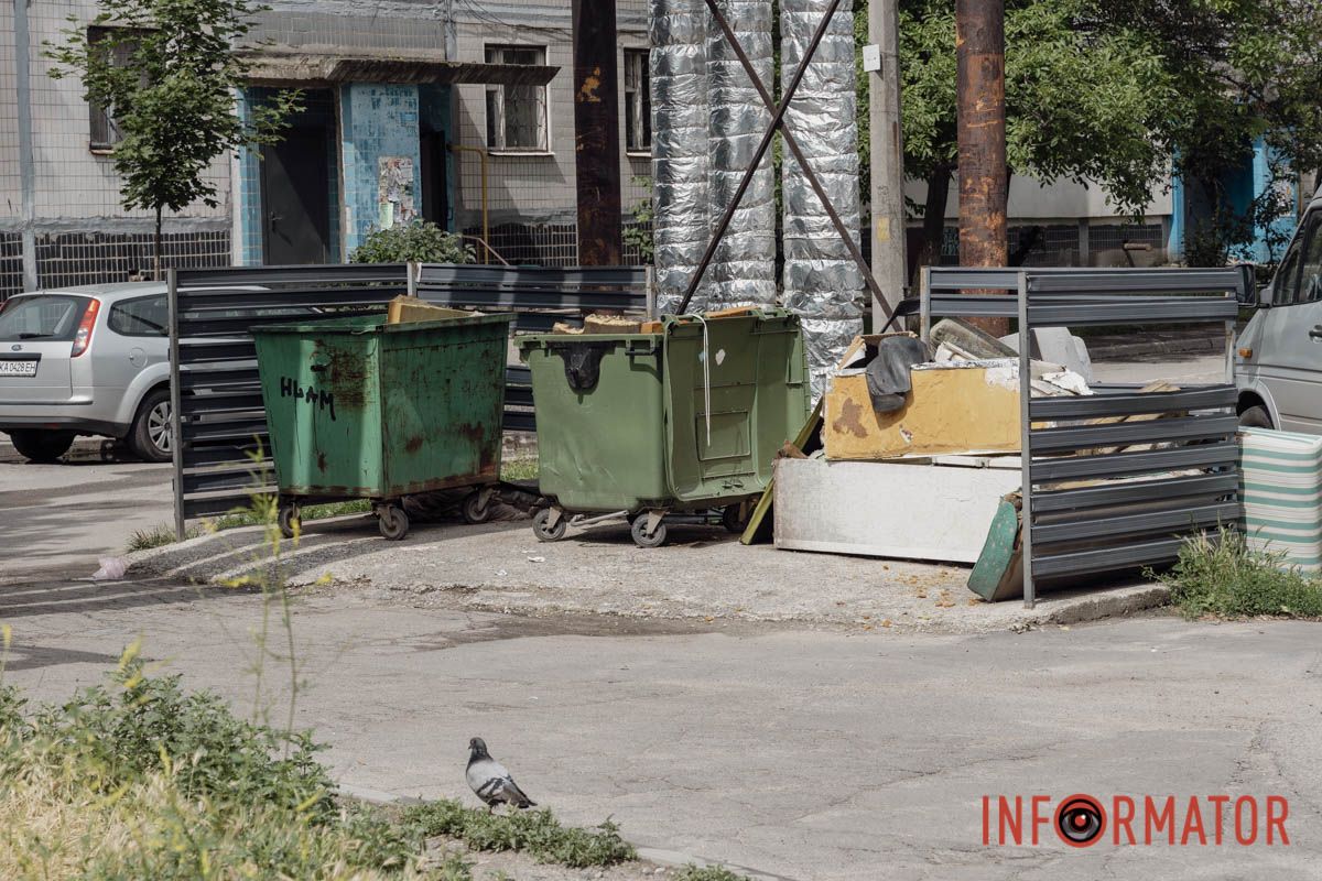 На сміттєві майданчики в Індустріальному районі Дніпра витратили понад 1,6 мільйона гривень: як вони виглядають 30