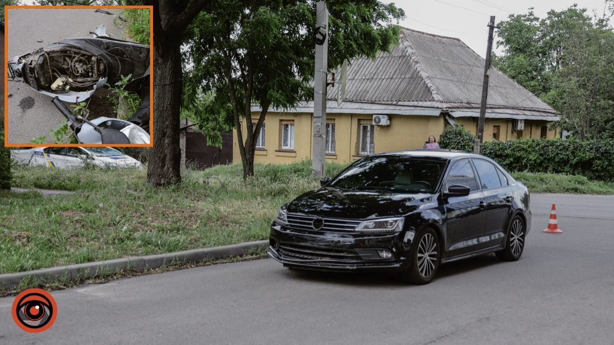 У Дніпрі на Січових Стрільців Volkswagen зіткнувся з мопедом: водія двоколісного госпіталізували