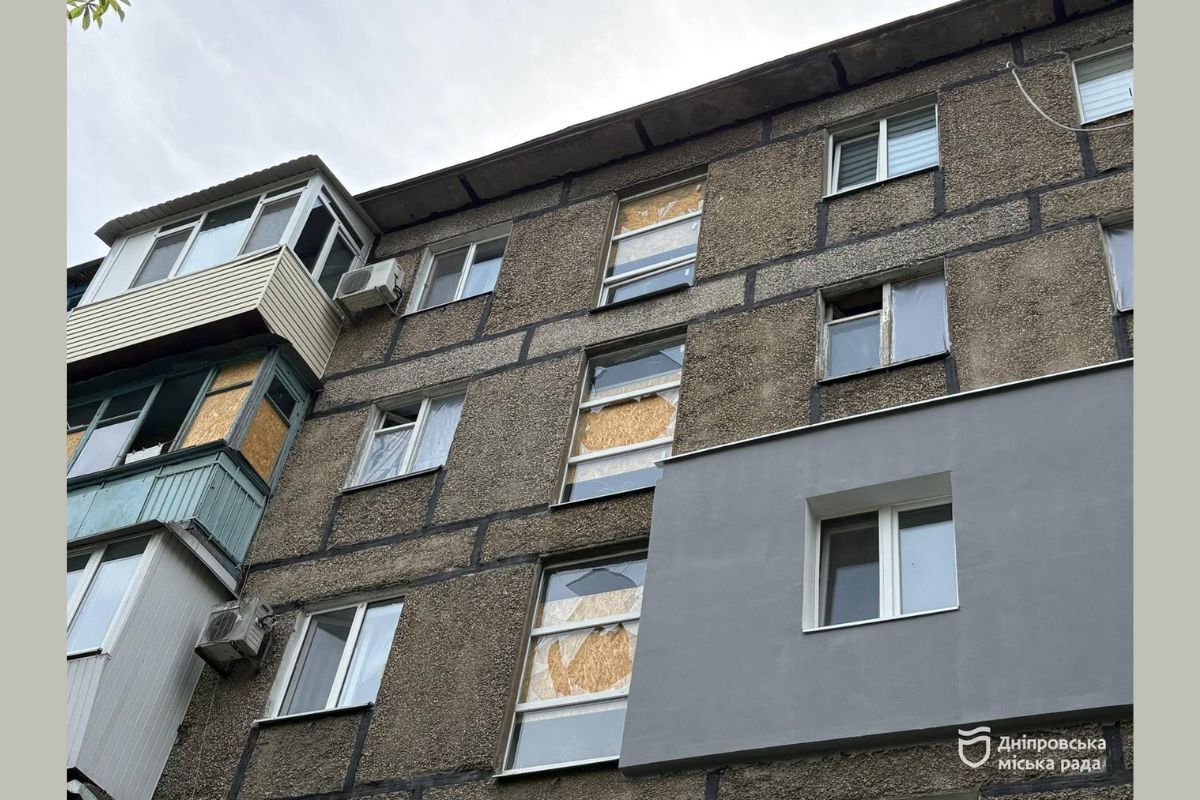 Фахівці вже виконали демонтаж аварійних конструкцій, які становили безпосередню небезпеку для мешканців
