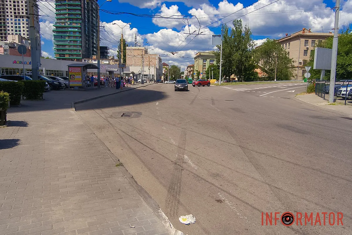 У Дніпрі біля «Мост-сіті» сталася ДТП: що відомо 9