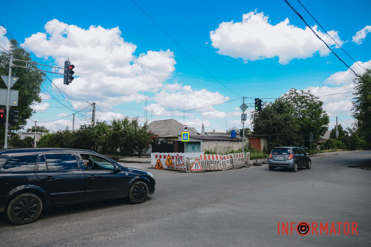 В Днепре на Старочумацкой пропасти перекрыло две полосы движения 10