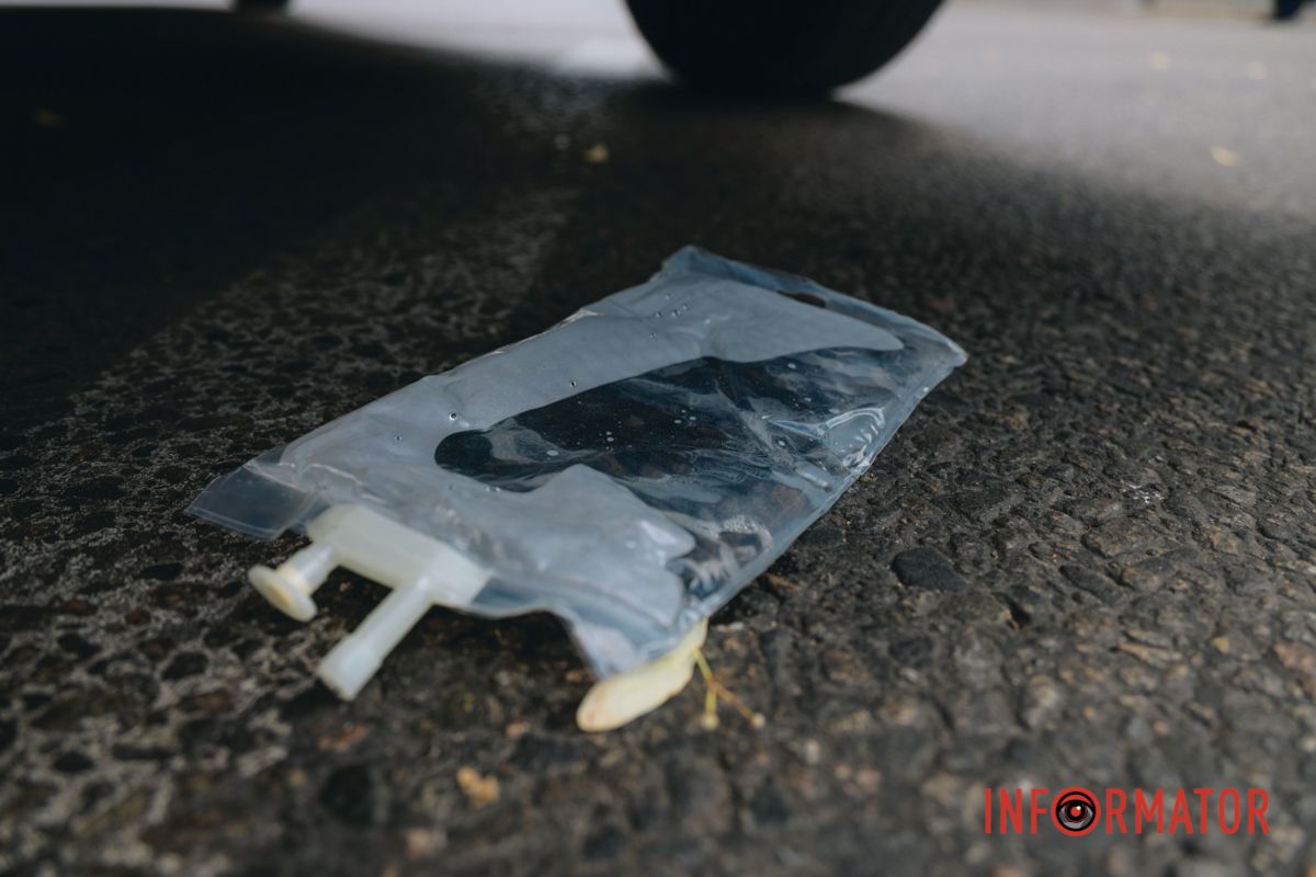 В Днепре на Старокозацкой не разминулись мотоциклист на Honda и скорая