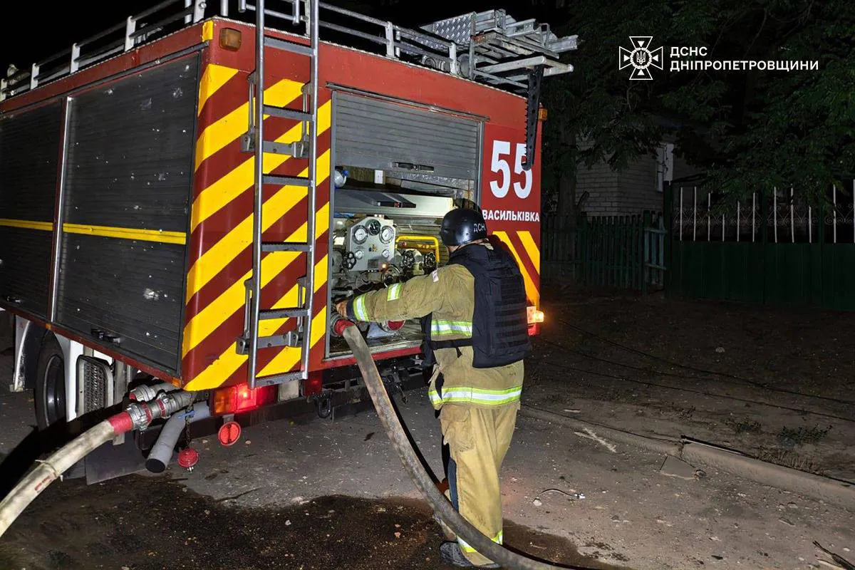 Окрім цього, вибухами зачепило будівлю пожежної частини.