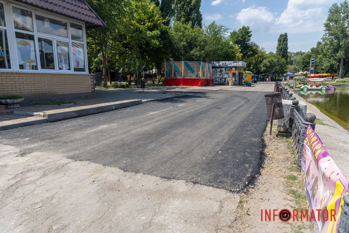 Стає безпечніше: у парку Глоби у Дніпрі ремонтують асфальтове покриття 18