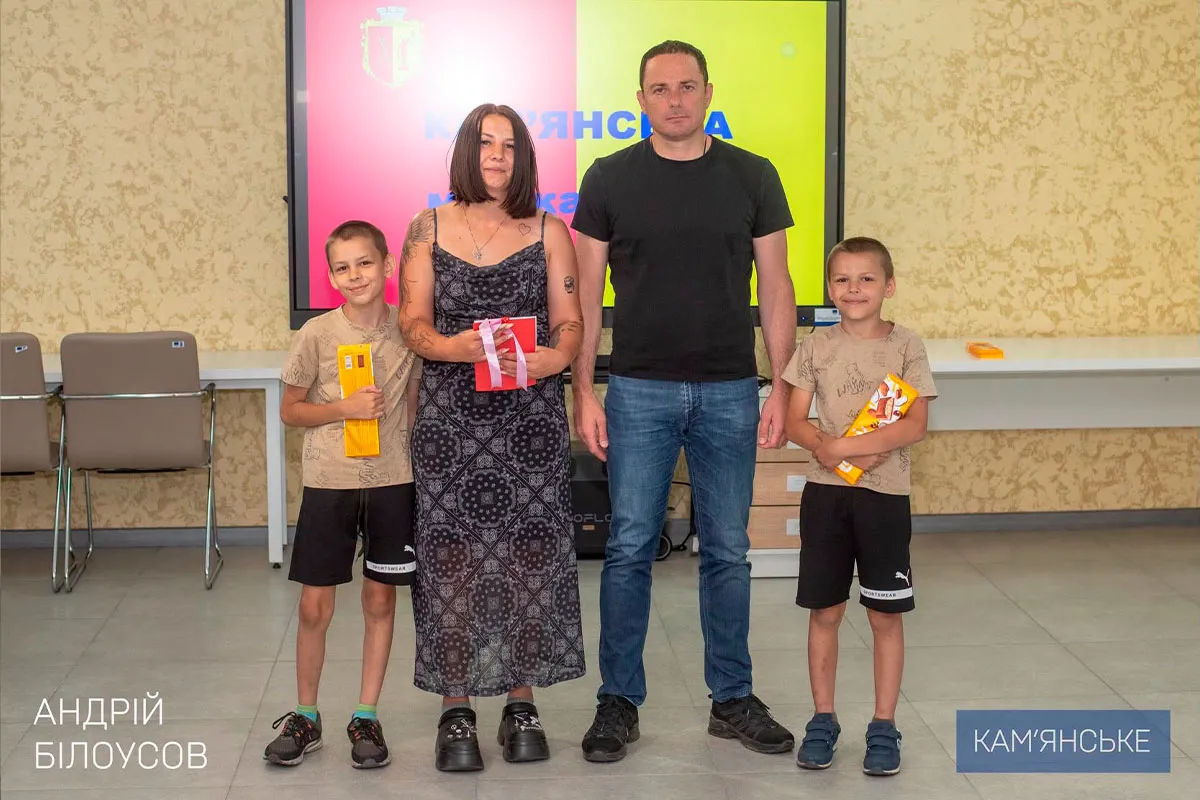Три семьи переселенцев в Каменском получили новое жилье 2