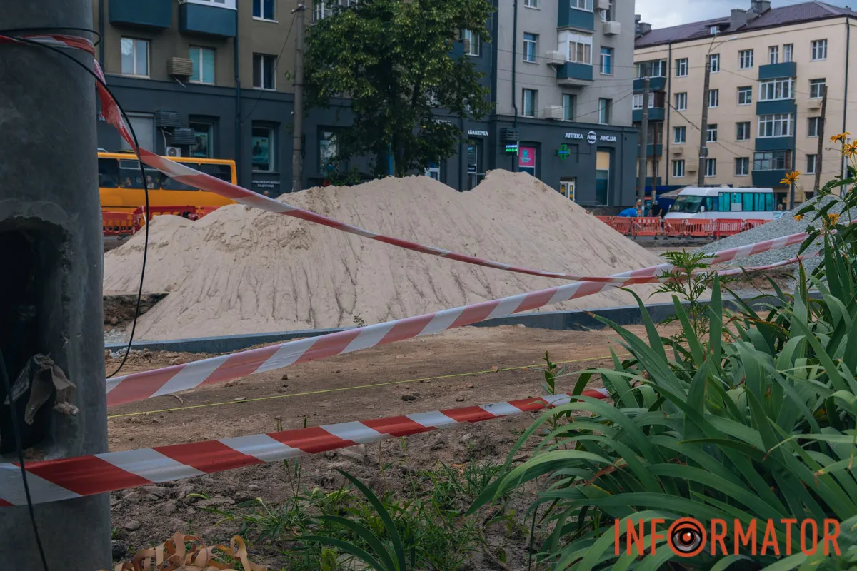Потім укладуть нові із застосуванням сучасної безшпальної технології Потім укладуть нові із застосуванням сучасної безшпальної технології