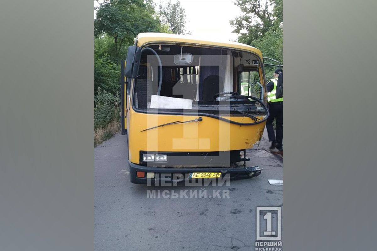 Автомобіль Kia влетів в “Богдан” Автомобіль Kia влетів в “Богдан”