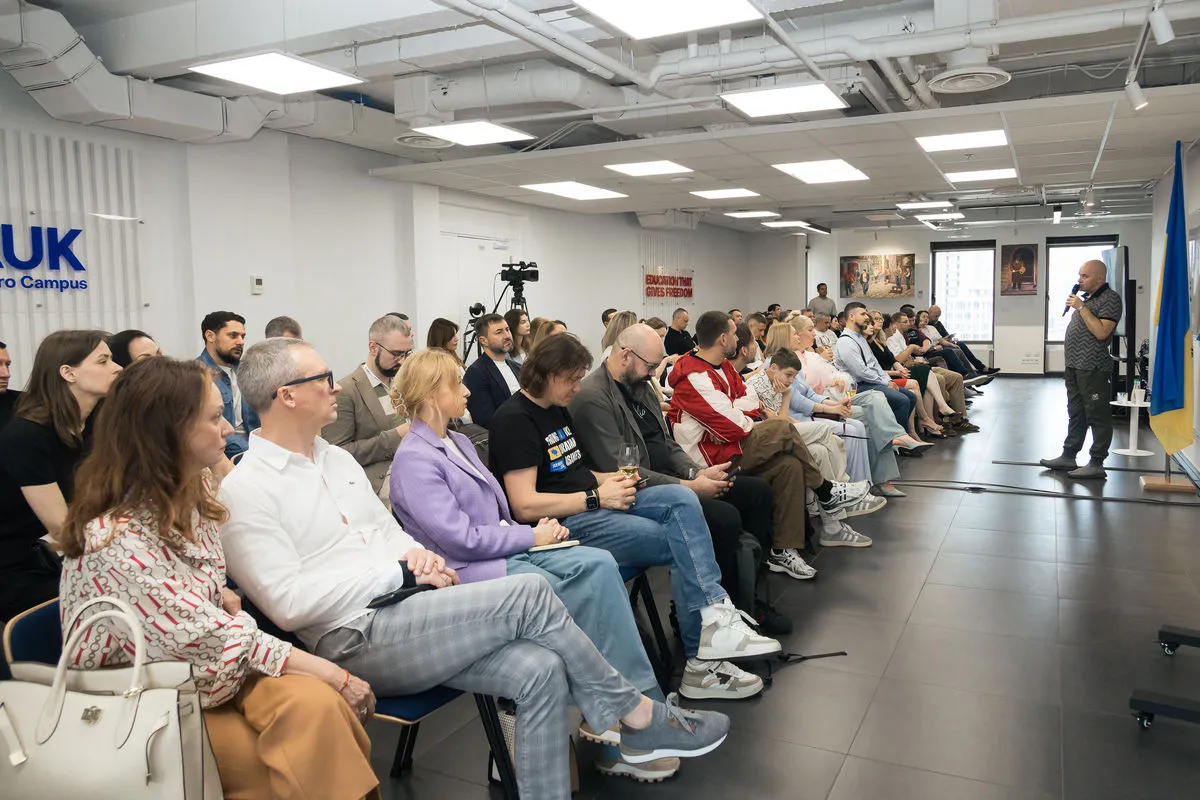 “Історія, традиції, спадщина”: презентували книгу історика Максима Кавуна про бізнес-клуби Дніпра 6