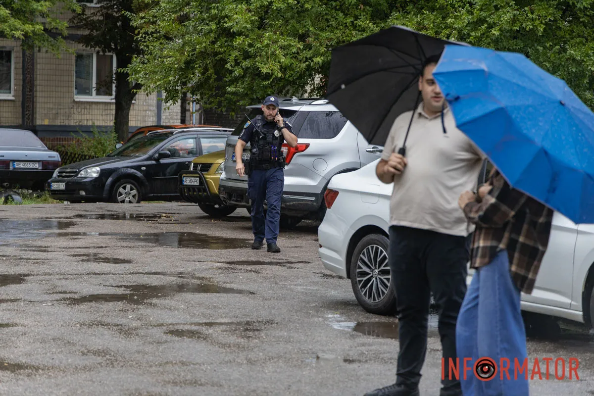На месте работают полицейские