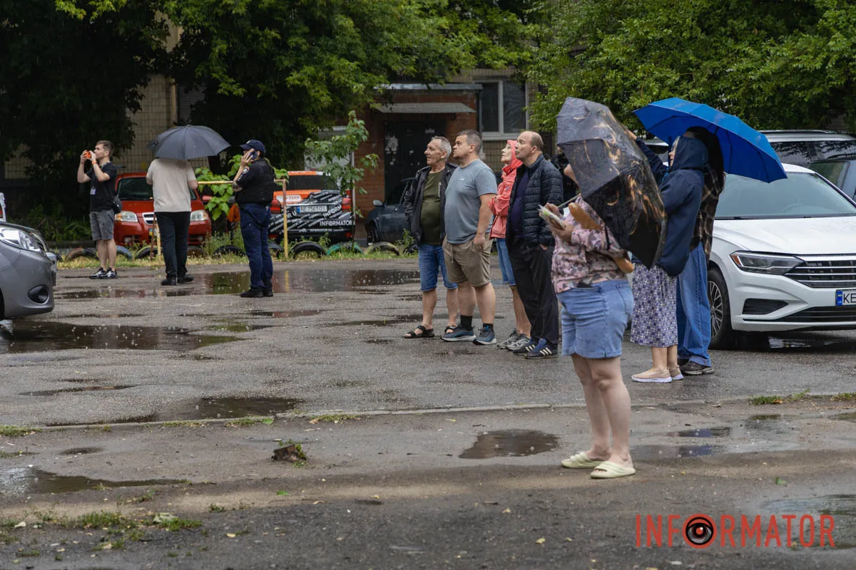 На месте продолжаются работы