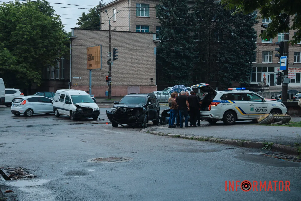 Усі обставини з'ясовуються