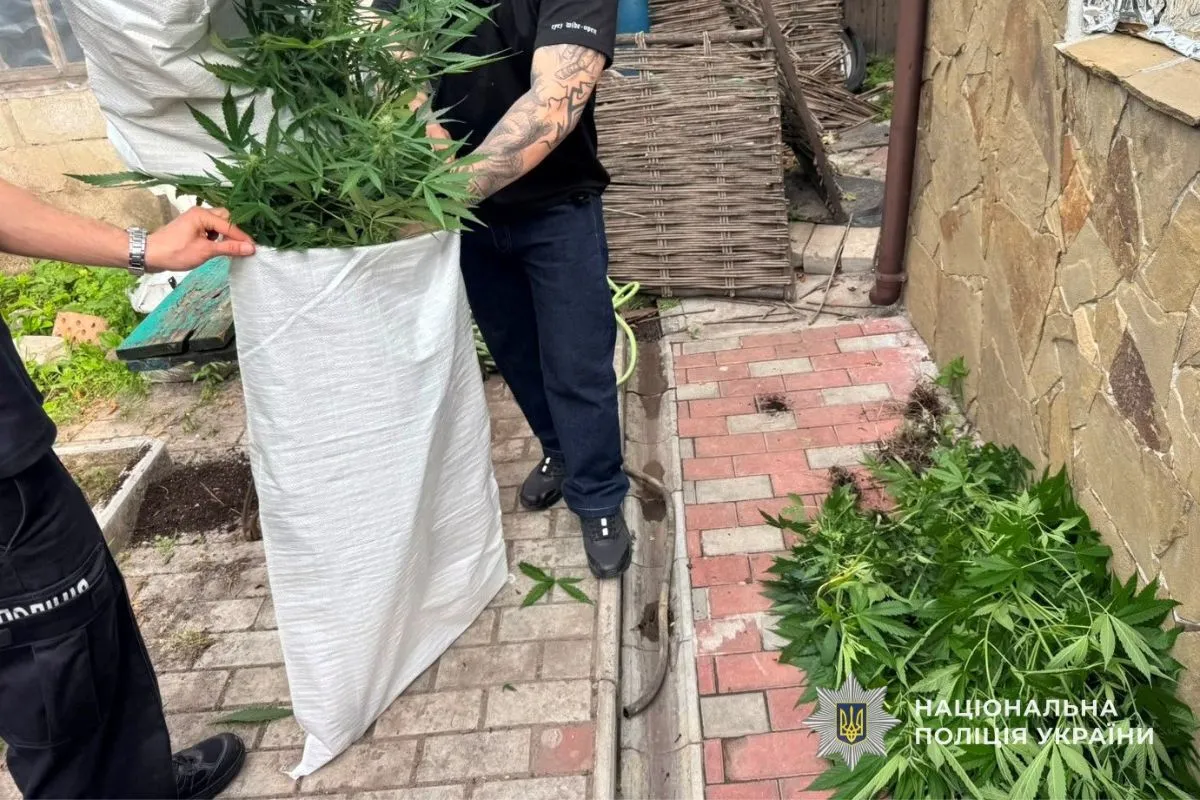 У Дніпрі провели операцію із затримання учасників двох злочинних угруповань