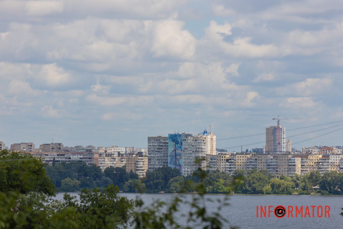 Клаптик дикої природи серед кам’яних джунглів: атмосфера літнього дня в парку Шевченка 18