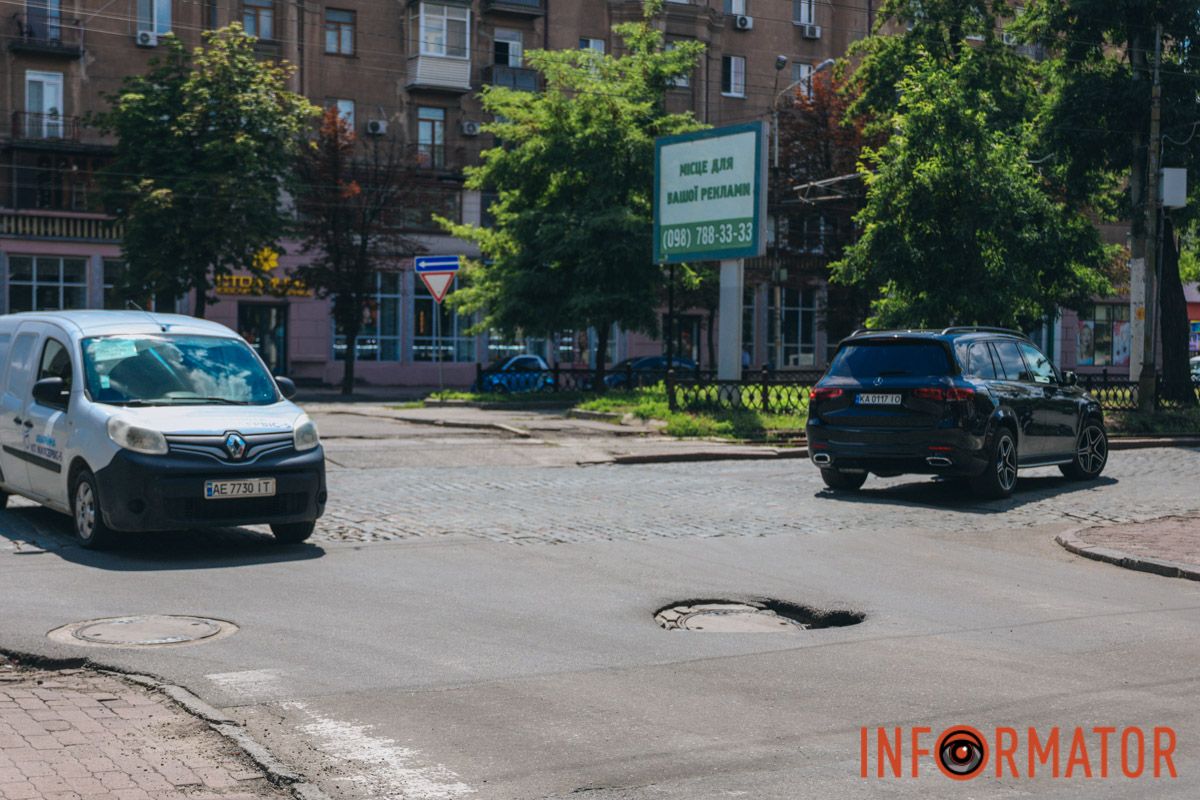 Водіям варто бути уважними та за можливості об’їжджати цю ділянку