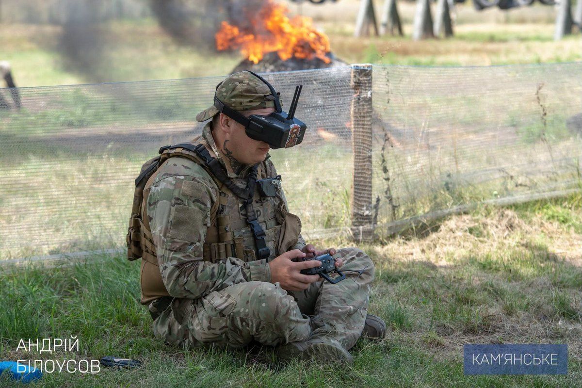 Тут проходять базову загальновійськову підготовку військовослужбовці практично всіх родів військ Білоусов 7