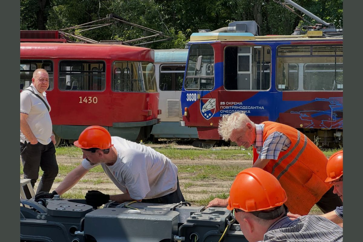 Його виробило в Дніпрі ТОВ “Tatra-Yug” Його виробило в Дніпрі ТОВ “Tatra-Yug”