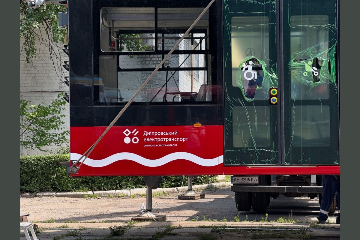 До Дніпра прибув уже третій сучасний низькопідлоговий трамвай K1T306 До Дніпра прибув уже третій сучасний низькопідлоговий трамвай K1T306