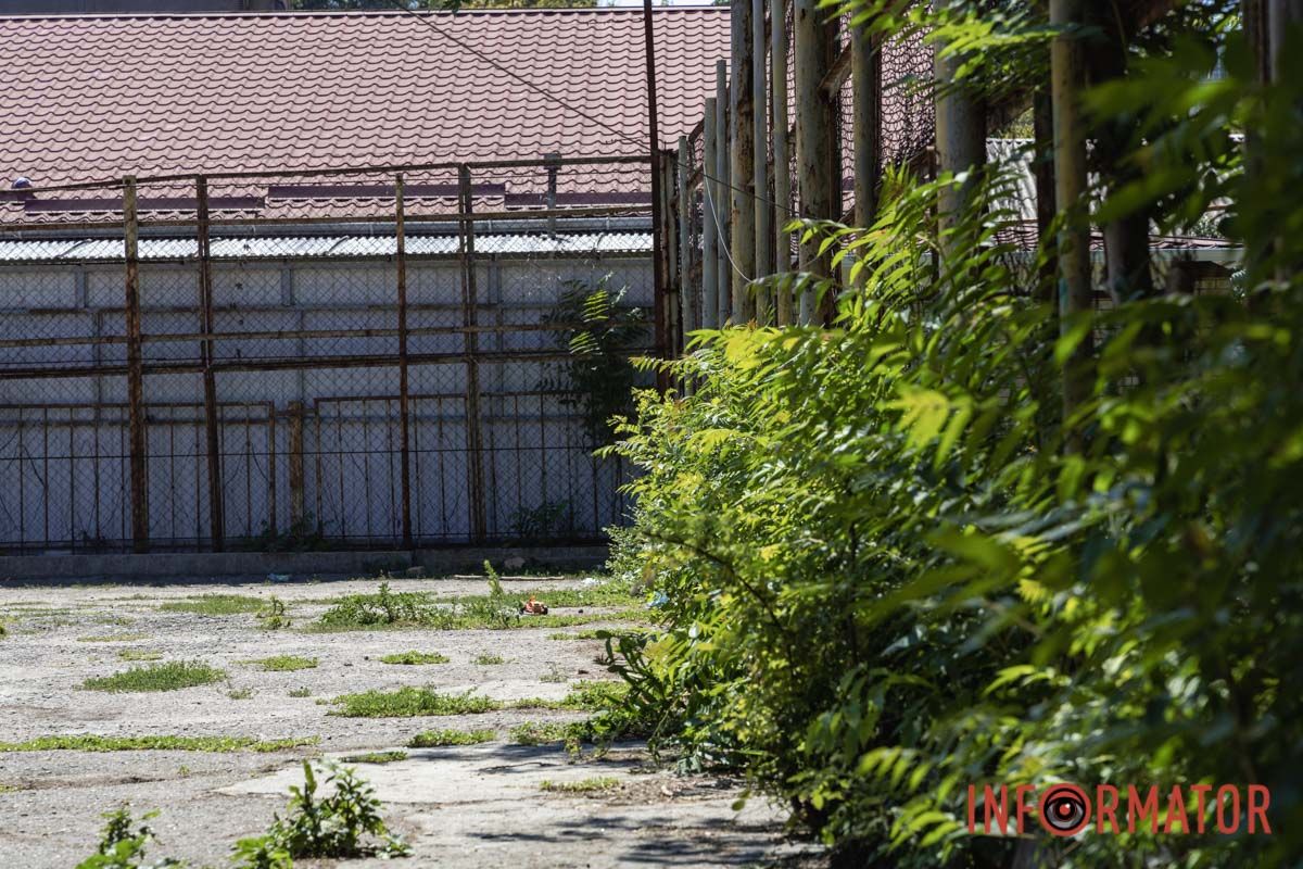 Люди власноруч намагаються підтримувати територію Люди власноруч намагаються підтримувати територію