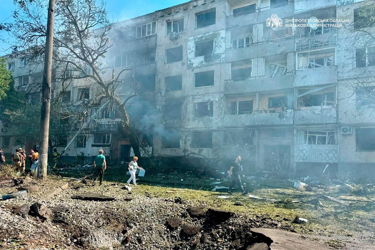 Дві людини загинули Через ворожу атаку у Павлограді збільшилась кількість постраждалих: скільки людей знаходиться у лікарнях 2