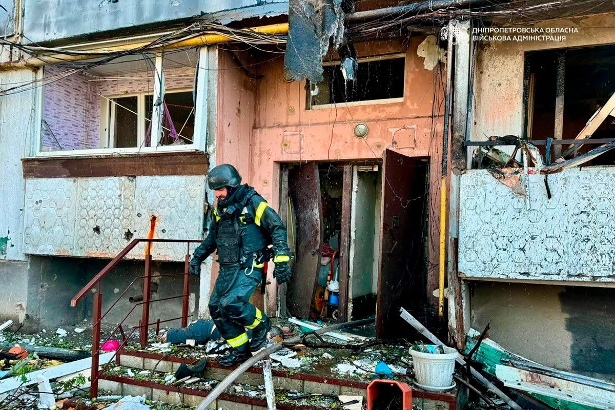 10 з них - у лікарні Через ворожу атаку у Павлограді збільшилась кількість постраждалих: скільки людей знаходиться у лікарнях 4