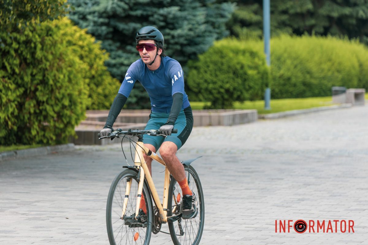 Неспішні прогулянки, кава та літній спокій: як дніпряни проводять день п’ятниці 1