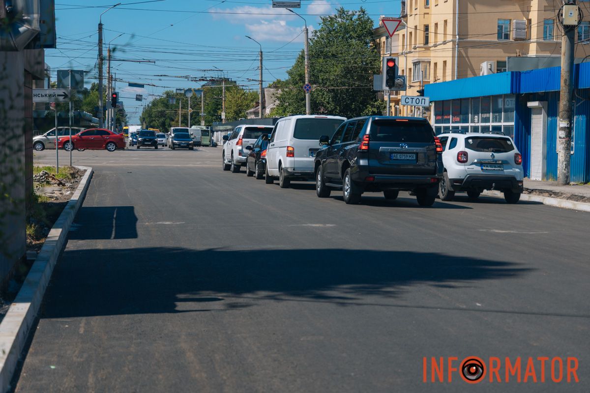Нове асфальтне покриття вже готове до повноцінного руху Нове асфальтне покриття вже готове до повноцінного руху