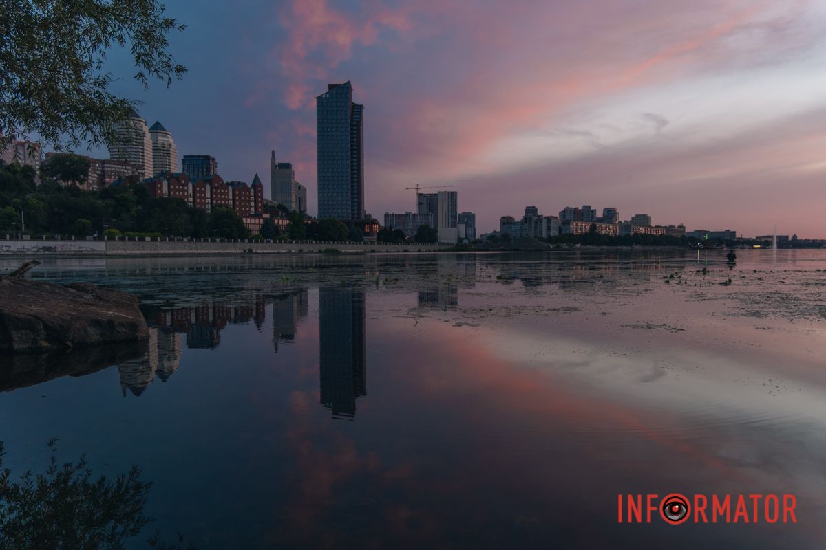 Отражение неба в воде