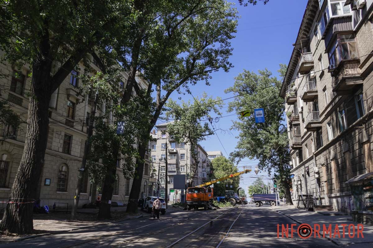 У Дніпрі на Архітектора Олега Петрова частково перекрили дорогу: трамваї курсують іншим маршрутом 8